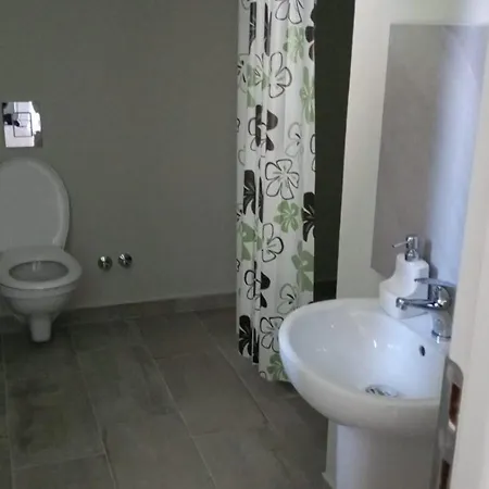 Edmont Guest house *