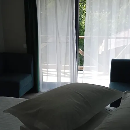 Edmont Guest house Pietrosita