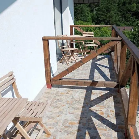 Edmont * Pietrosita