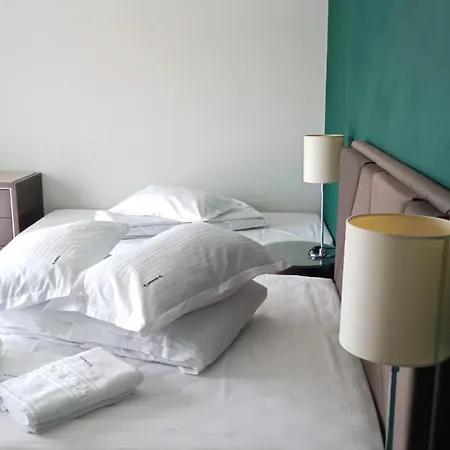 Edmont Guest house *